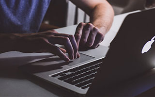 散户炒股:配资炒股股-AI唱主角！特斯拉发布“宏图4.0” 马斯克：未来80%价值来自机器人